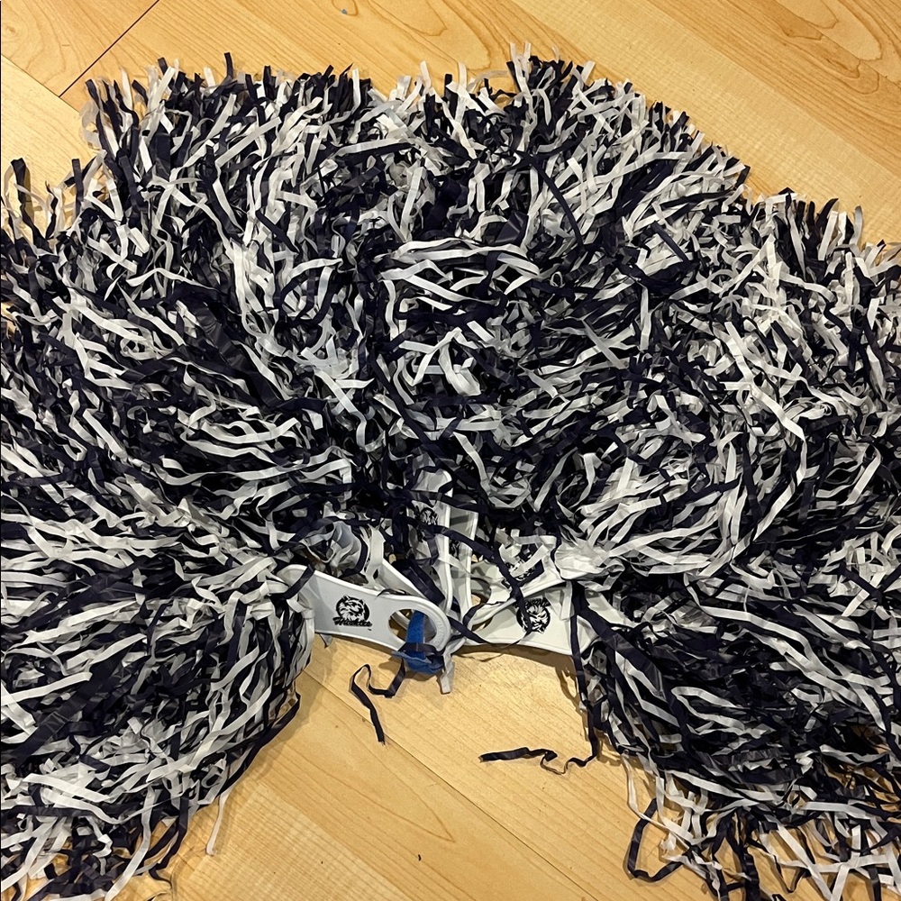 UConn Huskies blue and white Pom Poms set of 6
